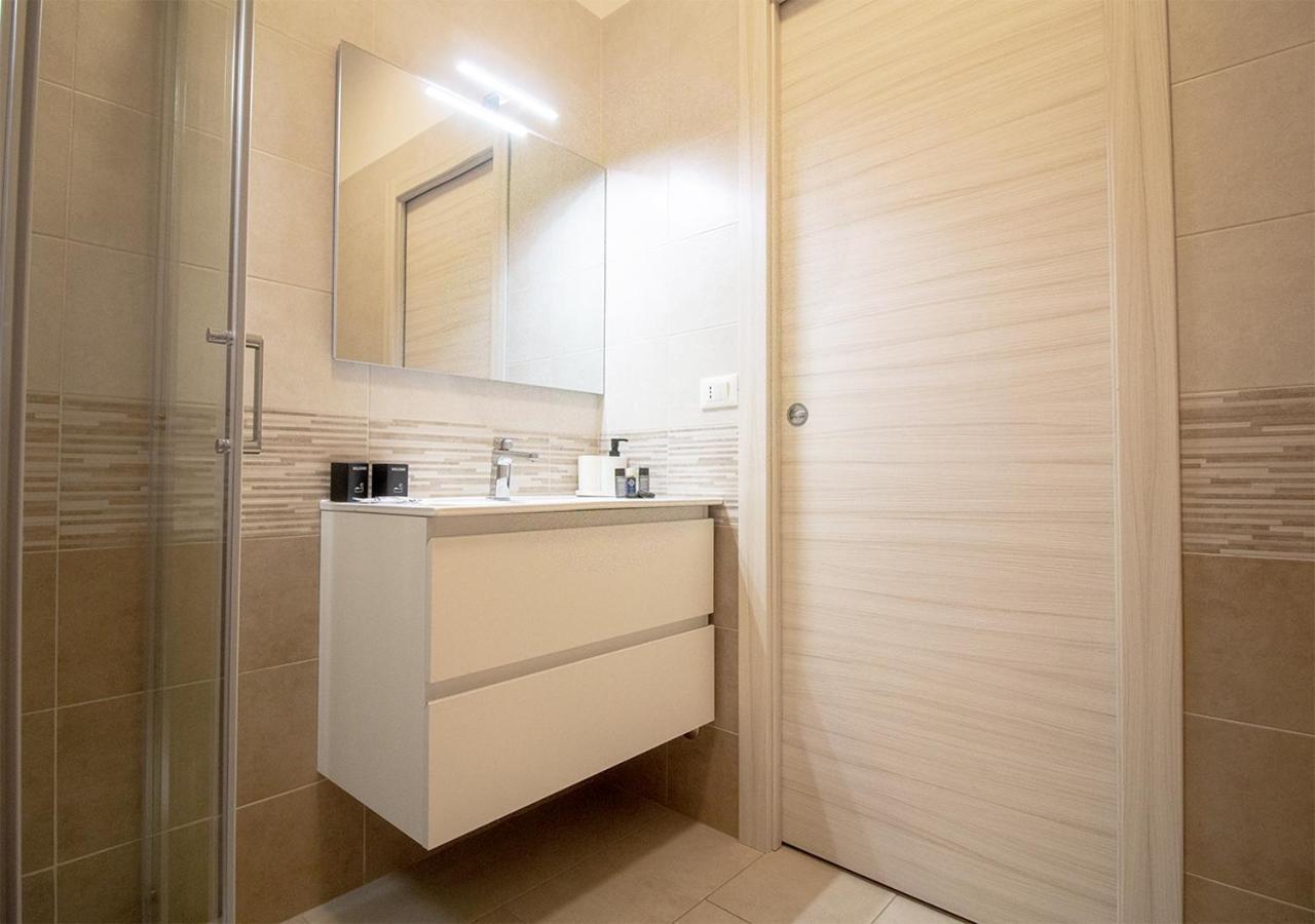 Athena Rooms - Parcheggio Privato 博洛尼亚 外观 照片