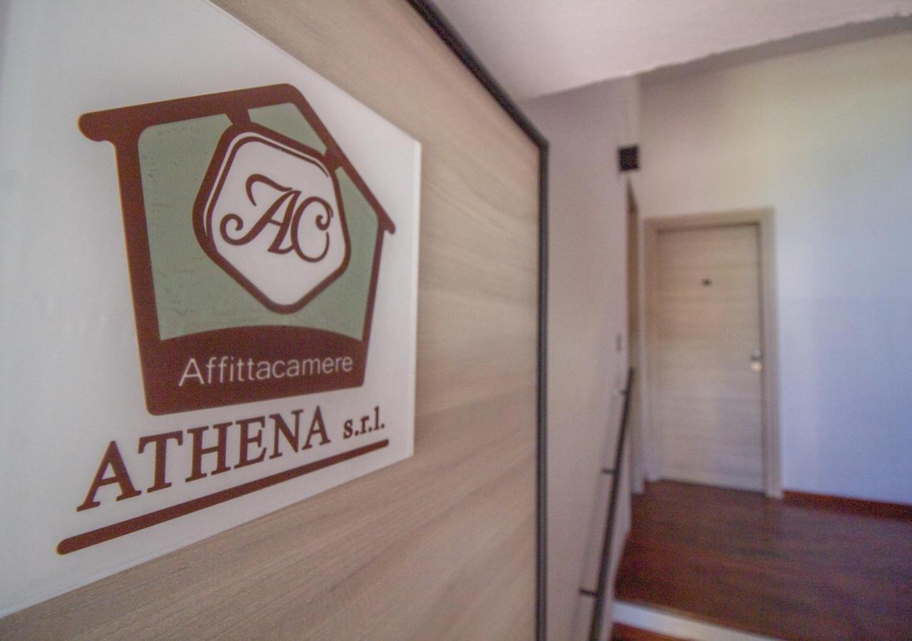 Athena Rooms - Parcheggio Privato 博洛尼亚 外观 照片